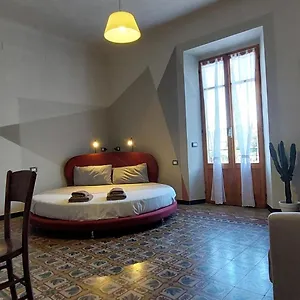 spazioso-e-moderno-bilocale-vista-mare-con-parcheggio-privato.hotelitalianriviera.com/